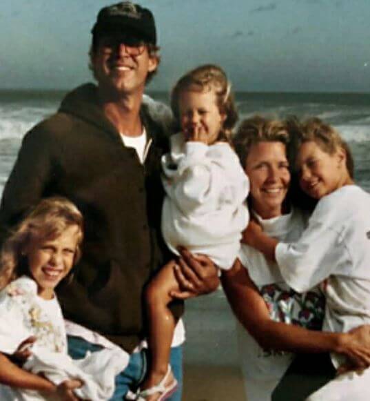 Suzanne Chase ex-husband Chevy Chase with Jayni and their children.